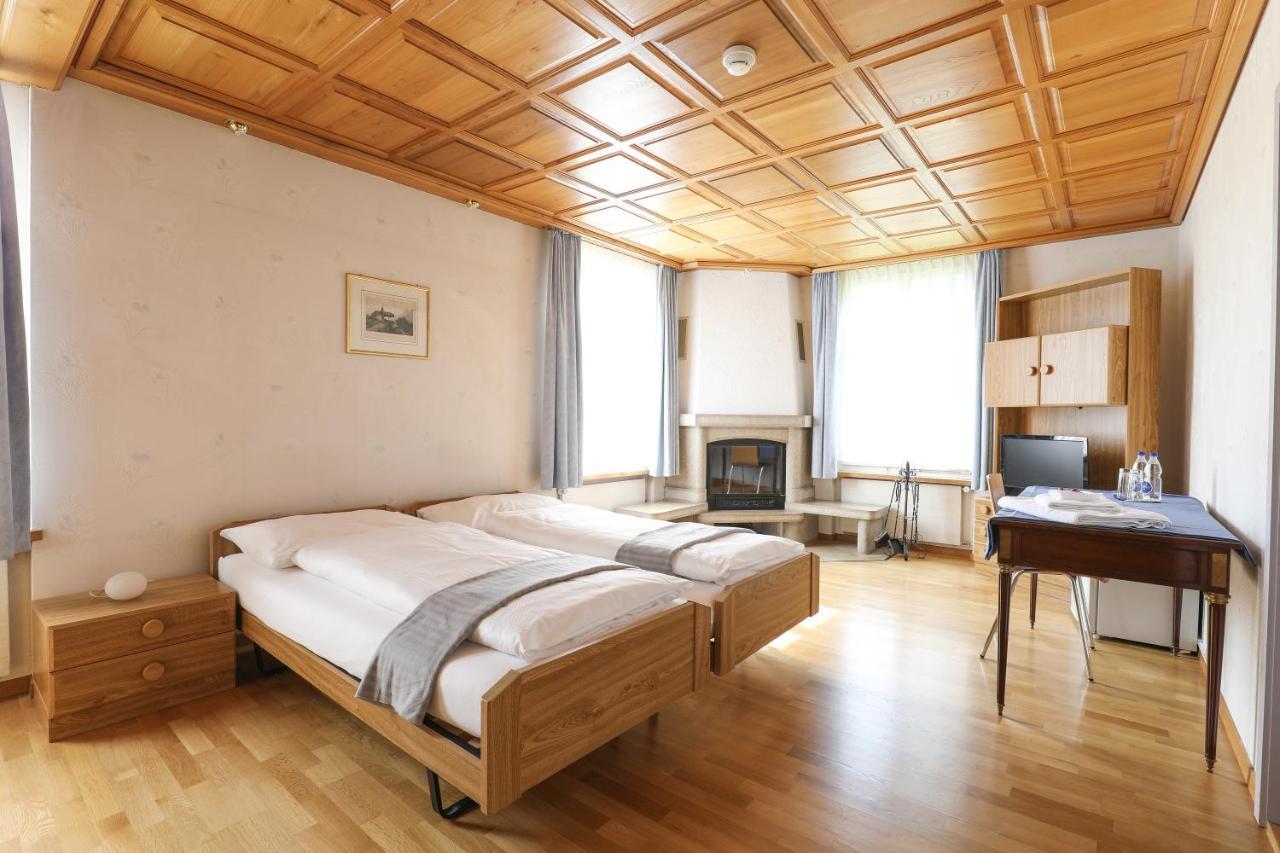 Hotel Loewen Niederuzwil ภายนอก รูปภาพ