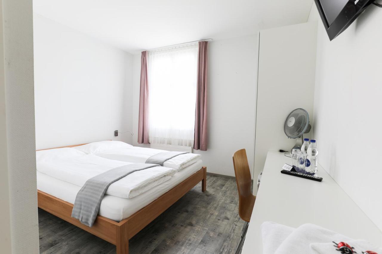 Hotel Loewen Niederuzwil ภายนอก รูปภาพ